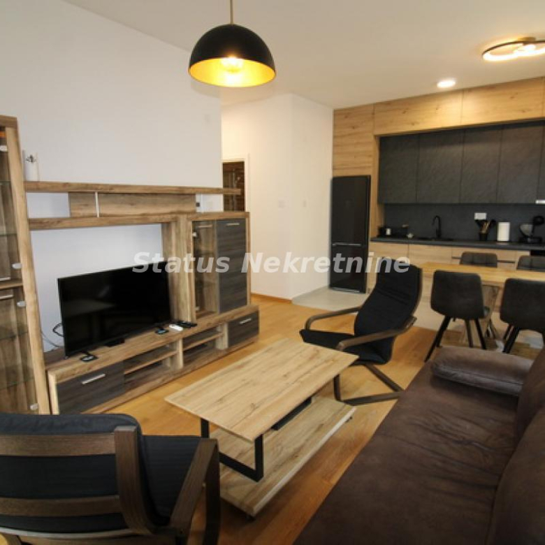 Stan Izdavanje Novi Sad  63 m2