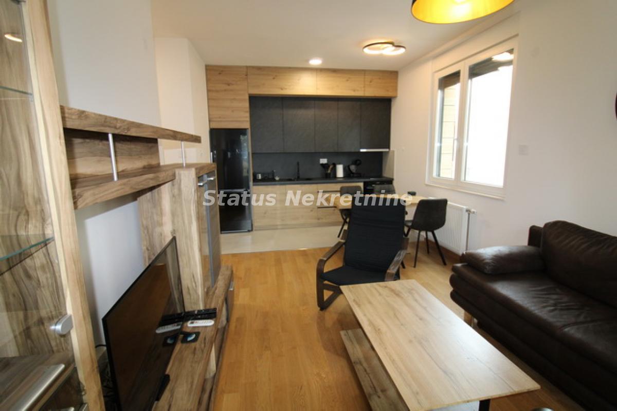 Stan Izdavanje Novi Sad  63 m2