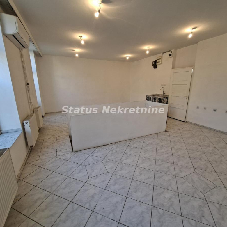 Lokal Izdavanje Novi Sad  94 m2