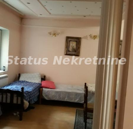 Kuća Prodaja Novi Sad  330 m2