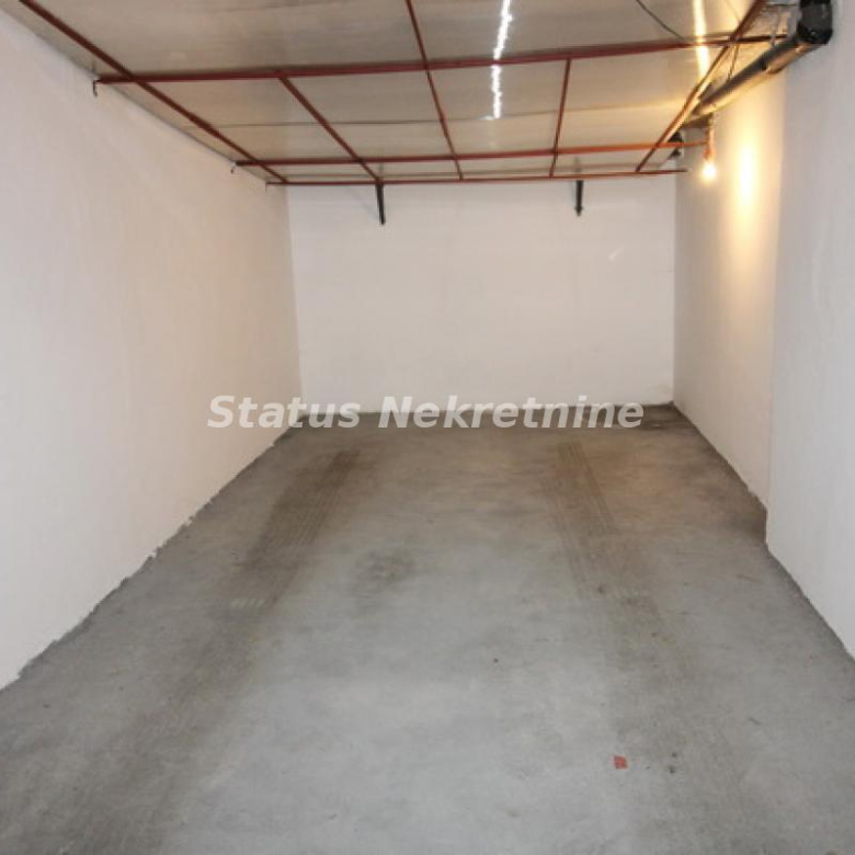 Garaža Prodaja Novi Sad  18 m2