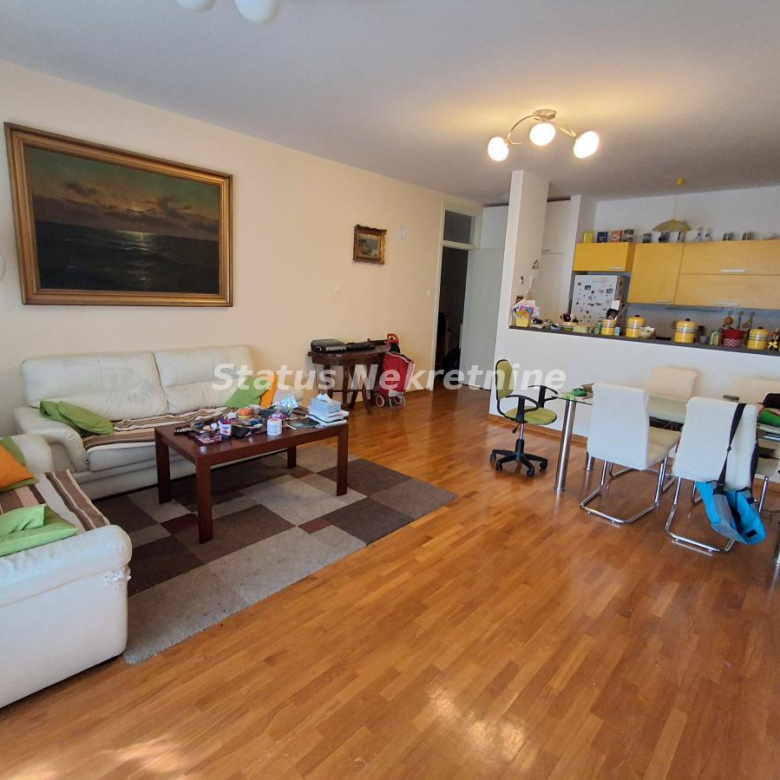 Stan Prodaja Novi Sad  148 m2