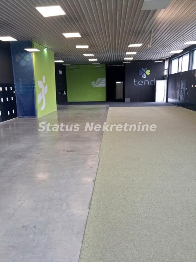 Lokal Izdavanje Novi Sad  300 m2