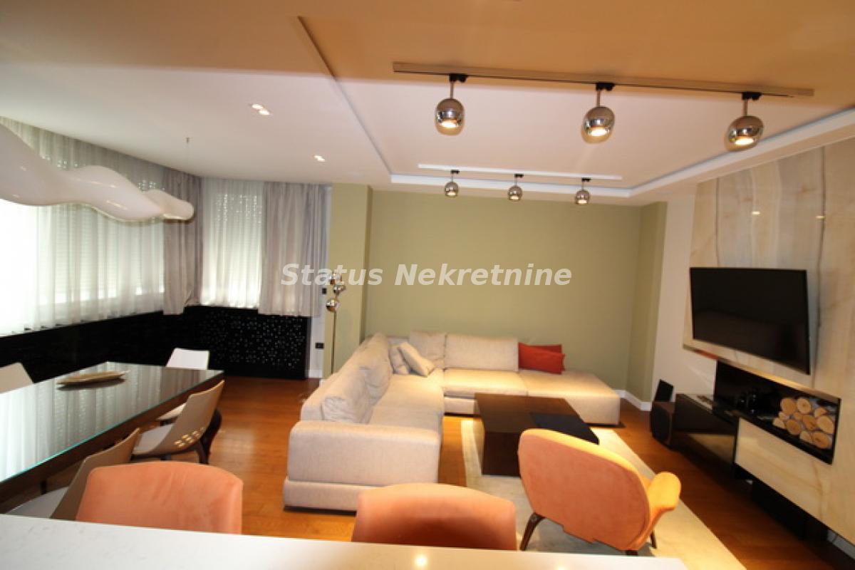 Stan Prodaja Novi Sad  113 m2
