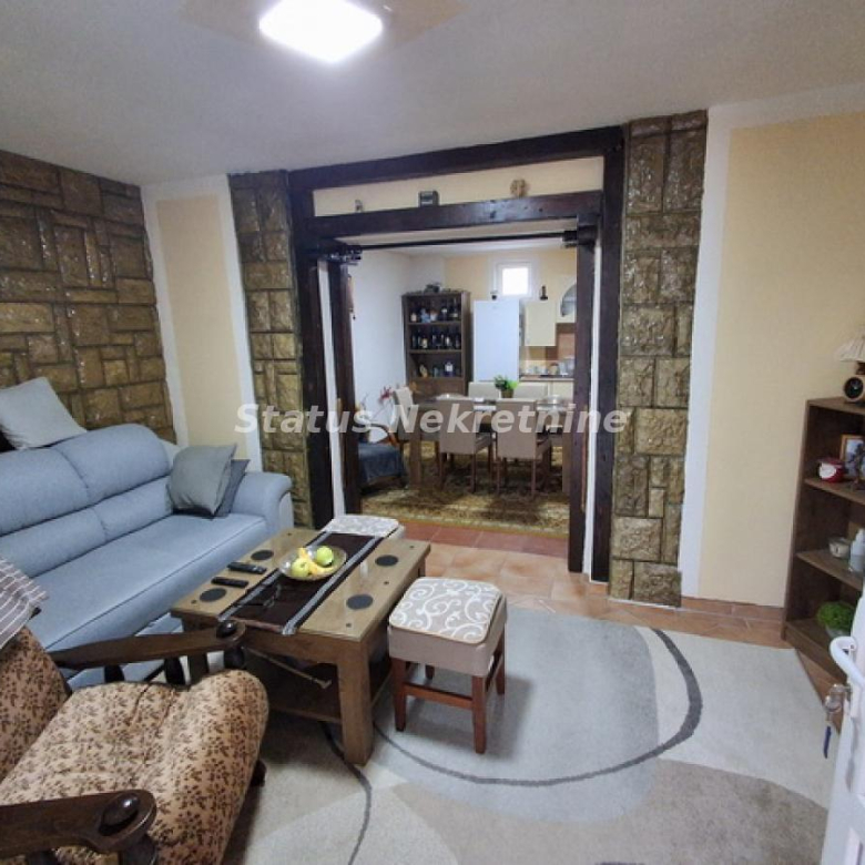 Kuća Prodaja Novi Sad  180 m2