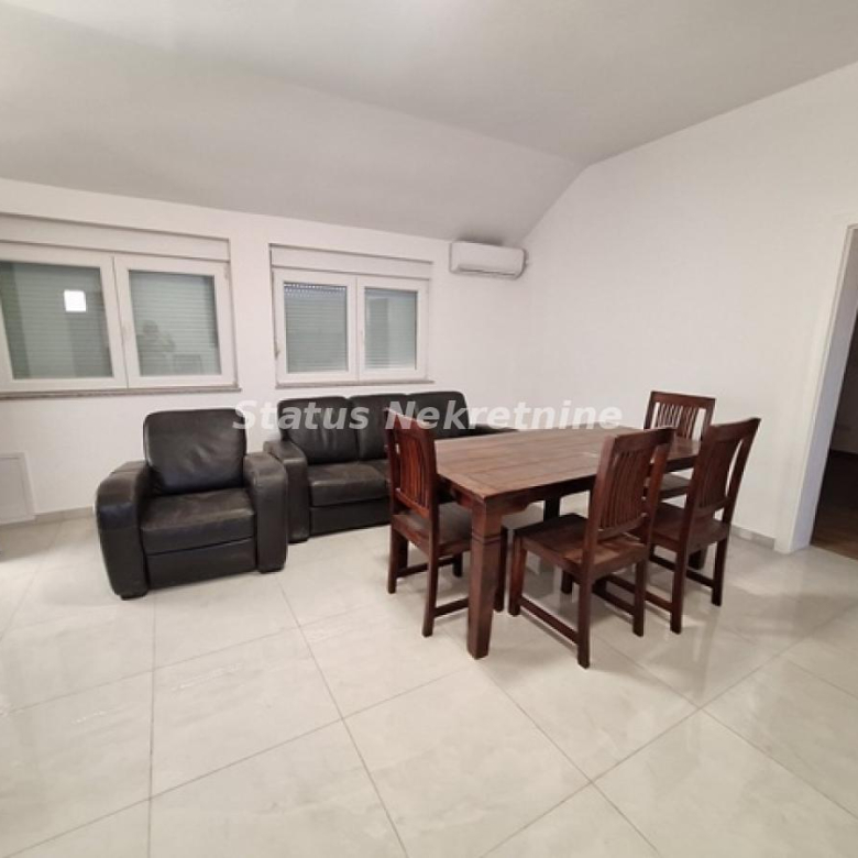Stan Izdavanje Novi Sad  65 m2