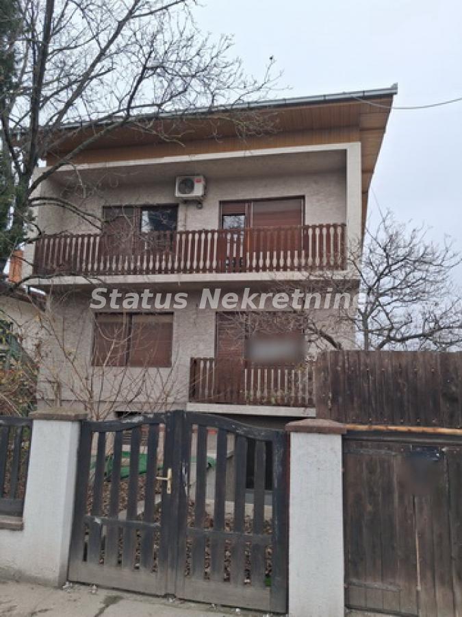 Kuća Prodaja Novi Sad  330 m2