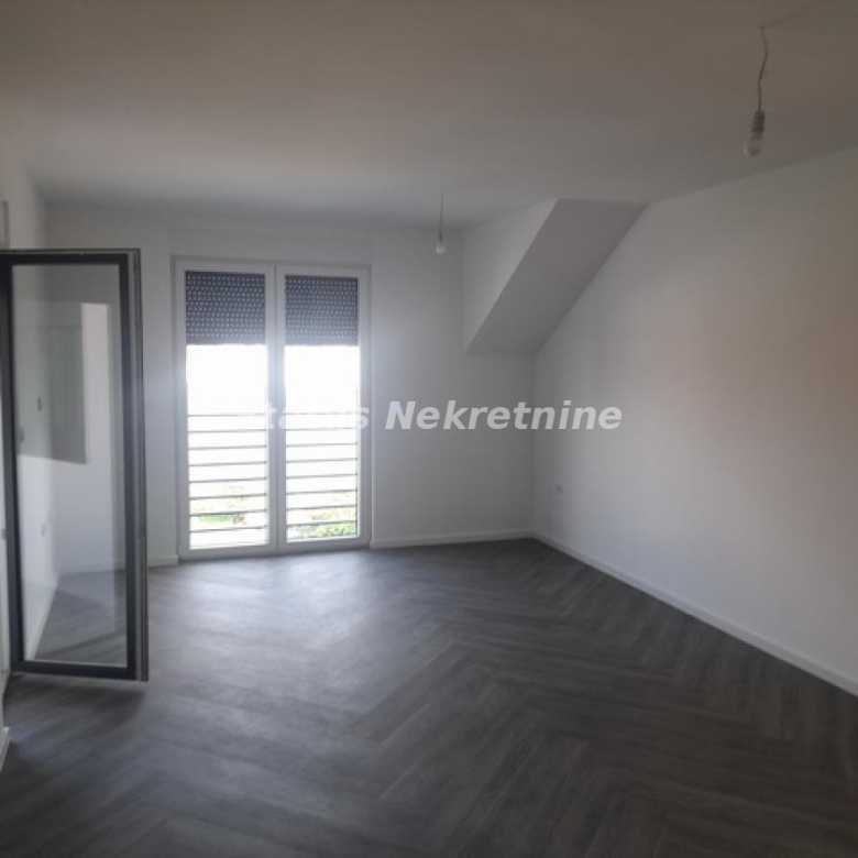 Stan Prodaja Novi Sad  80 m2