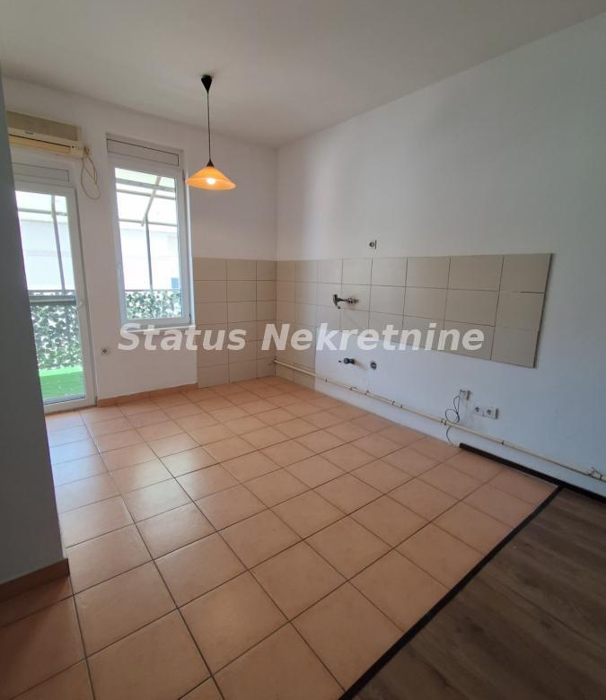 Stan Prodaja Titel  72 m2