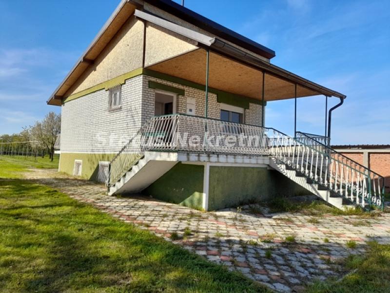 Kuća Prodaja Sremski Karlovci  134 m2