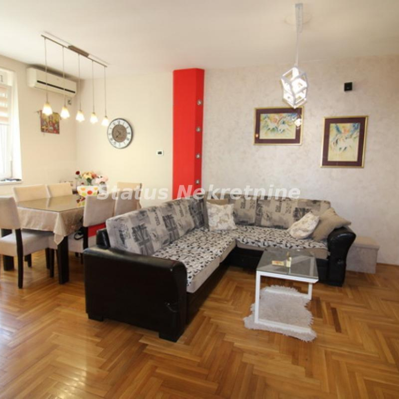 Stan Prodaja Novi Sad  83 m2