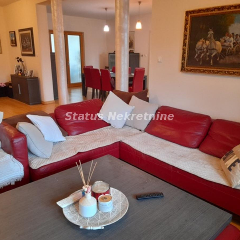 Kuća Prodaja Temerin  440 m2