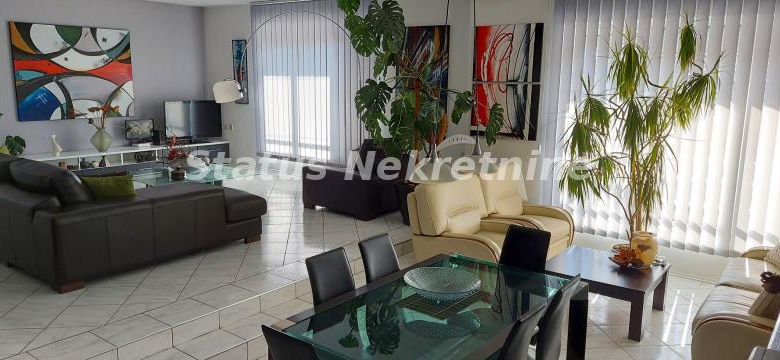 Kuća Prodaja Novi Sad  300 m2