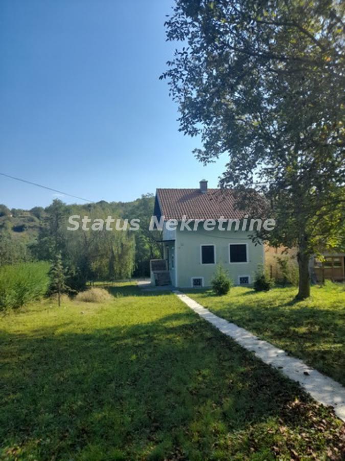 Kuća Prodaja Beočin  246 m2