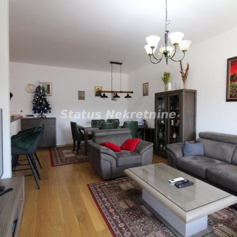 Stan Prodaja Novi Sad  95 m2