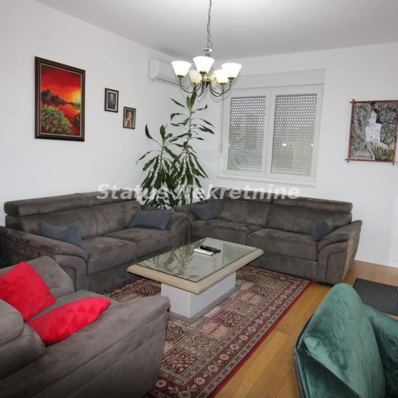 Stan Prodaja Novi Sad  95 m2