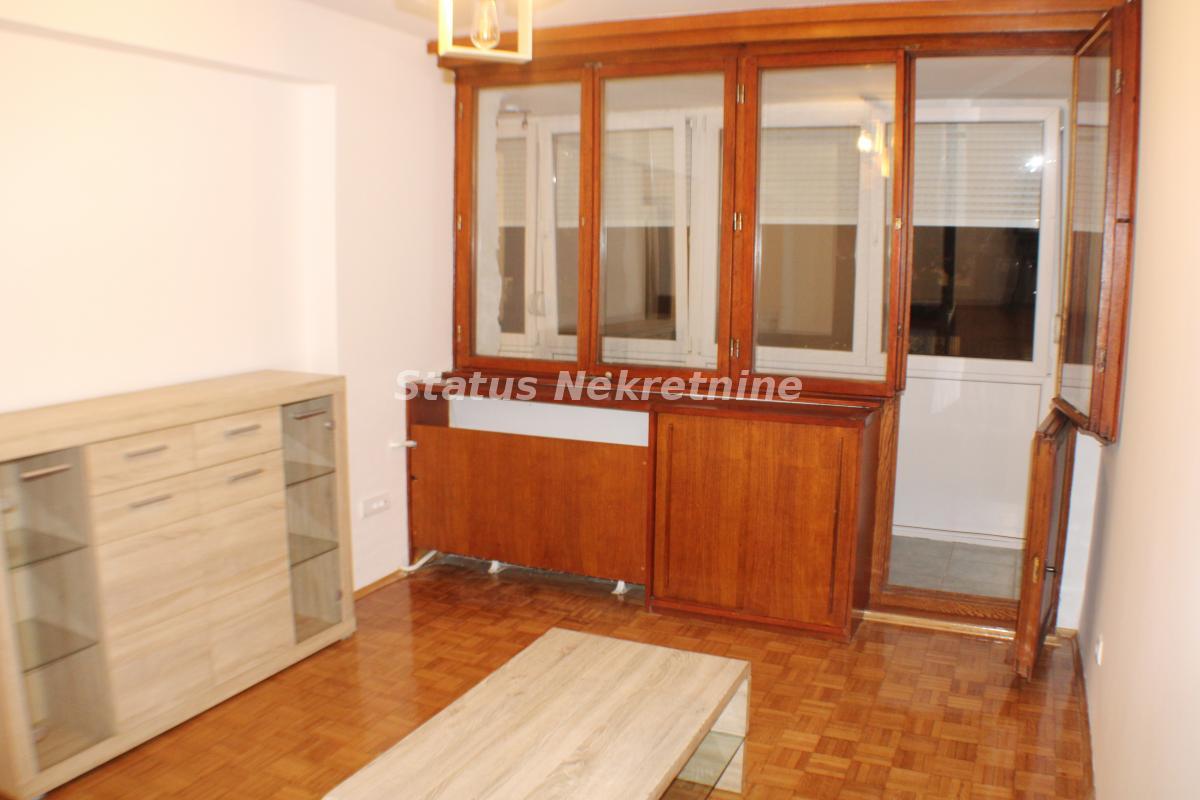Stan Izdavanje Novi Sad  70 m2