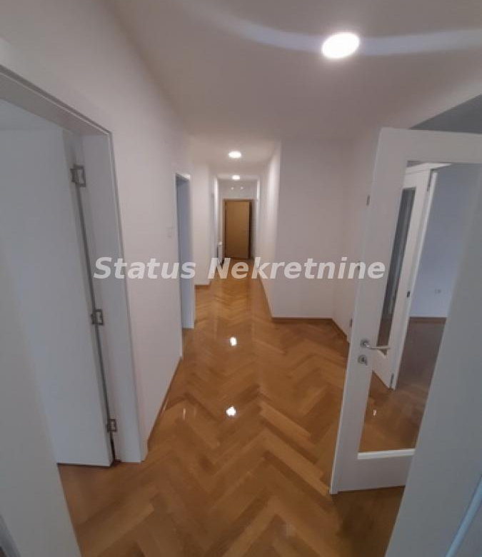 Stan Prodaja Novi Sad  126 m2