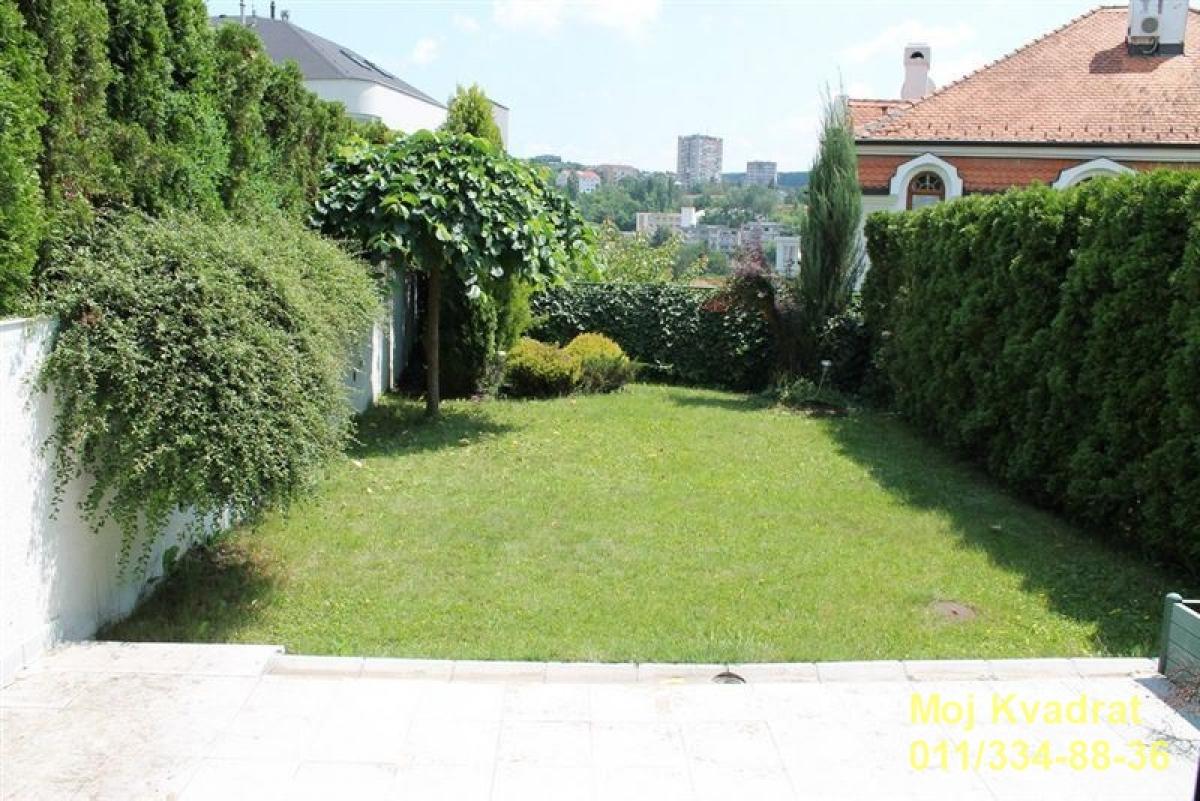 Kuća Prodaja Beograd Dedinje 215 m2