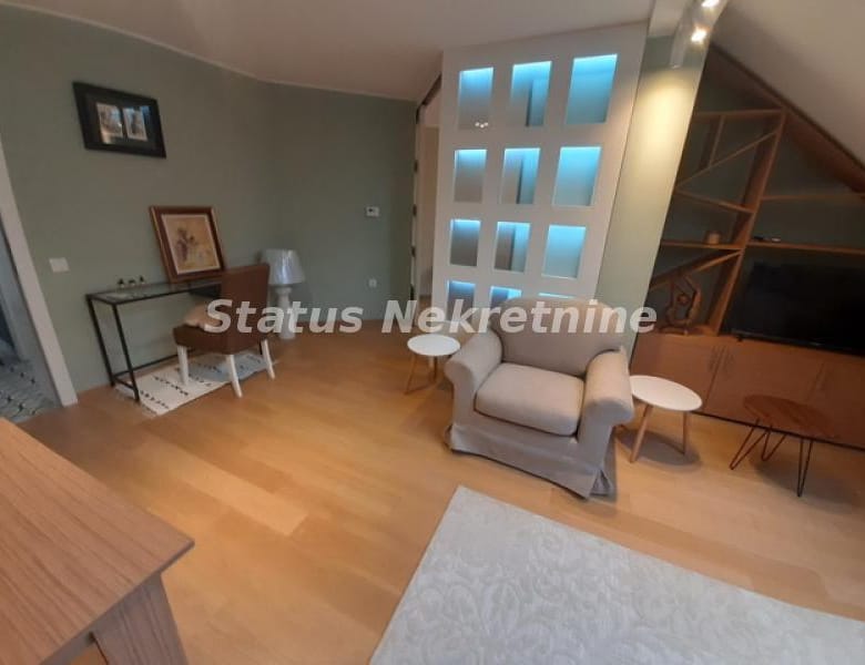 Jednoiposoban stan za izdavanje, Centar, Novi Sad, 50m², 600 €/mes