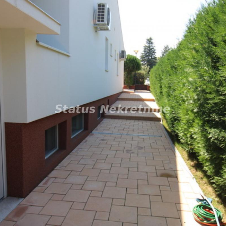 Kuća Prodaja Veliko Gradište  145 m2