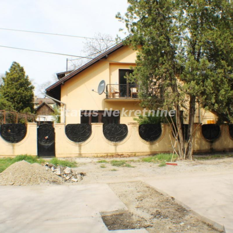 Kuća Prodaja Bečej  120 m2