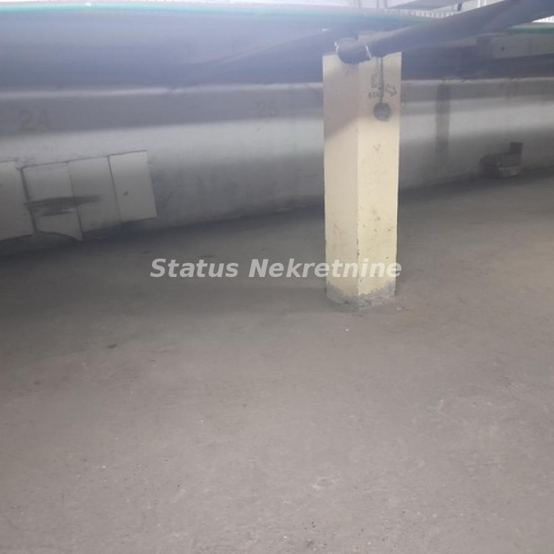 Garaža Izdavanje Novi Sad  16 m2