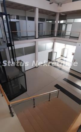 Lokal Izdavanje Novi Sad  1700 m2