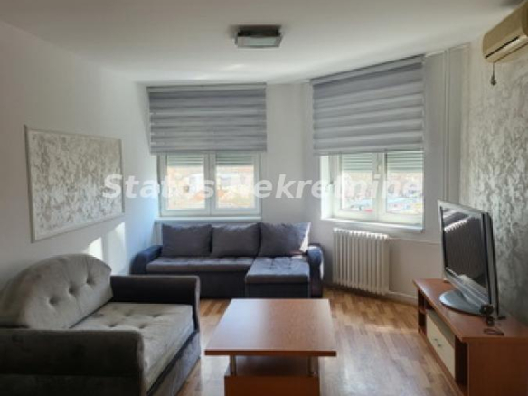 Stan Izdavanje Novi Sad  67 m2