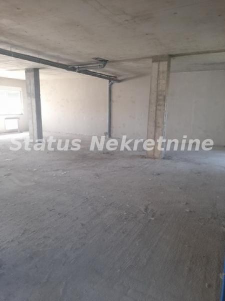 Lokal Izdavanje Novi Sad  333 m2