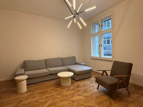 Stan Izdavanje Beograd Terazije 70 m2