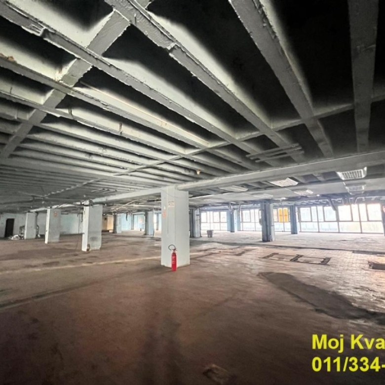 Lokal Izdavanje Beograd Trg Nikole Pašića 1400 m2
