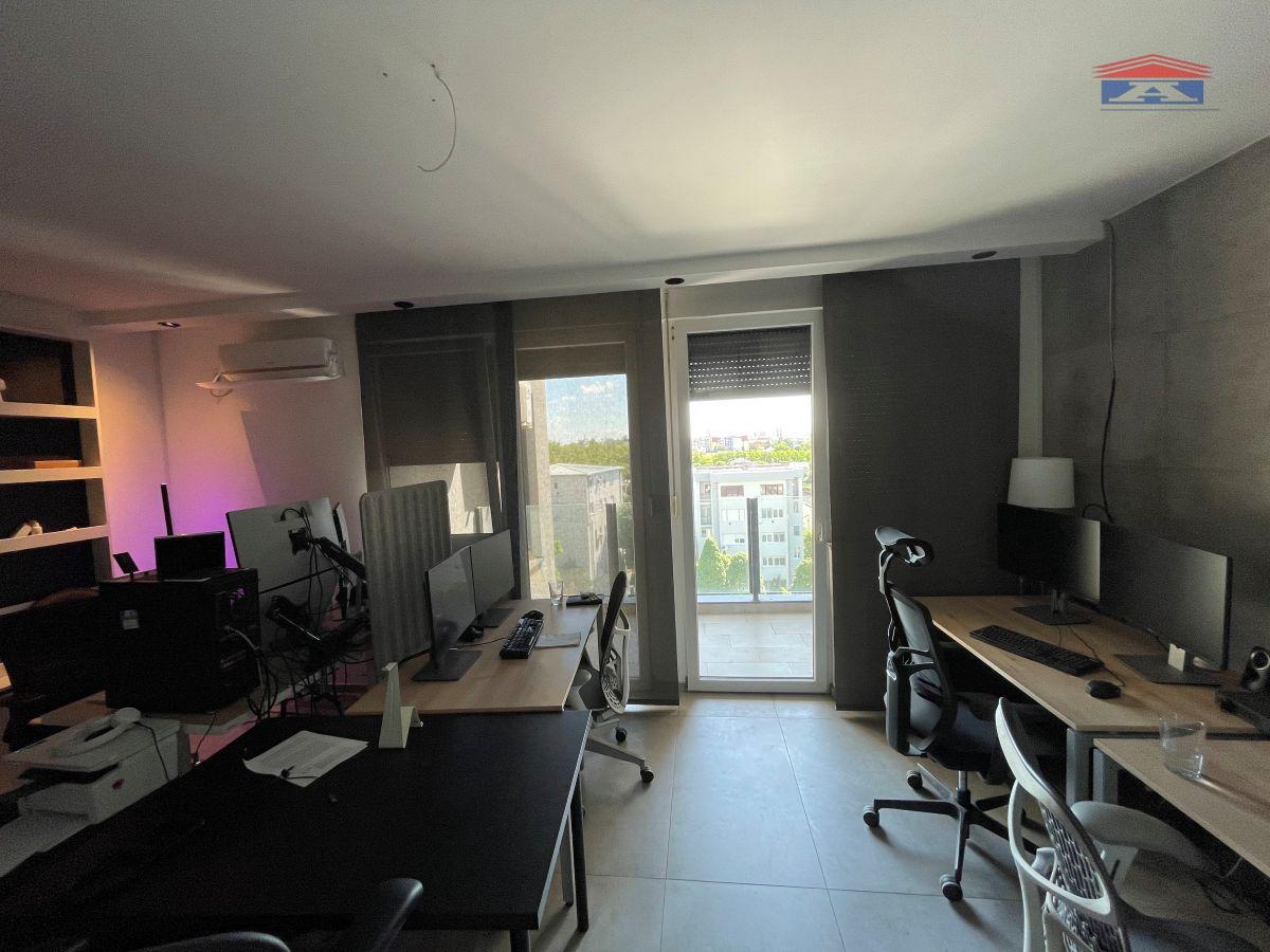 Lokal Izdavanje Novi Sad  68 m2