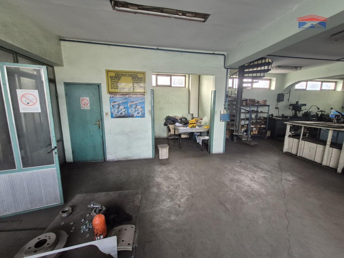 Lokal Izdavanje Novi Sad  129 m2