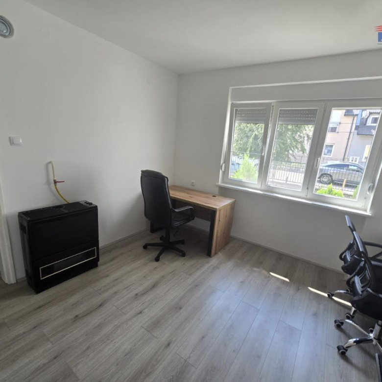 Lokal Izdavanje Novi Sad  70 m2