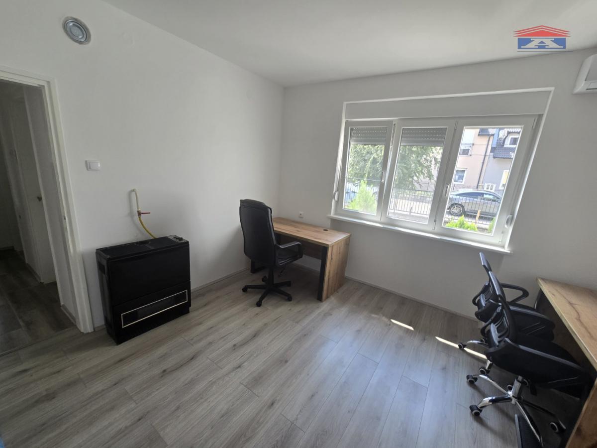 Lokal Izdavanje Novi Sad  70 m2