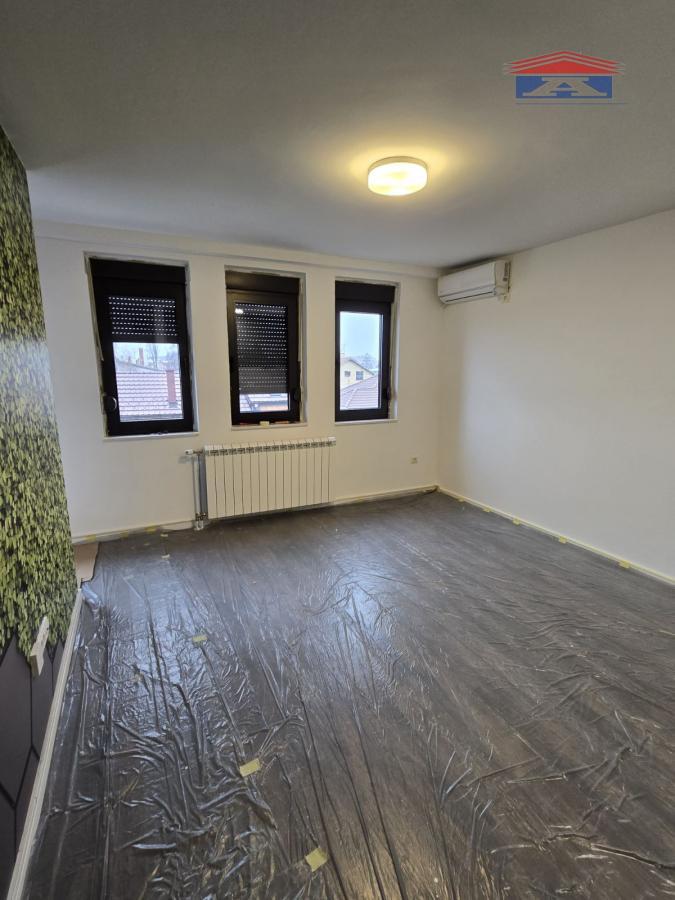 Lokal Izdavanje Novi Sad Lokal Izdavanje Novi Sad 230 m2