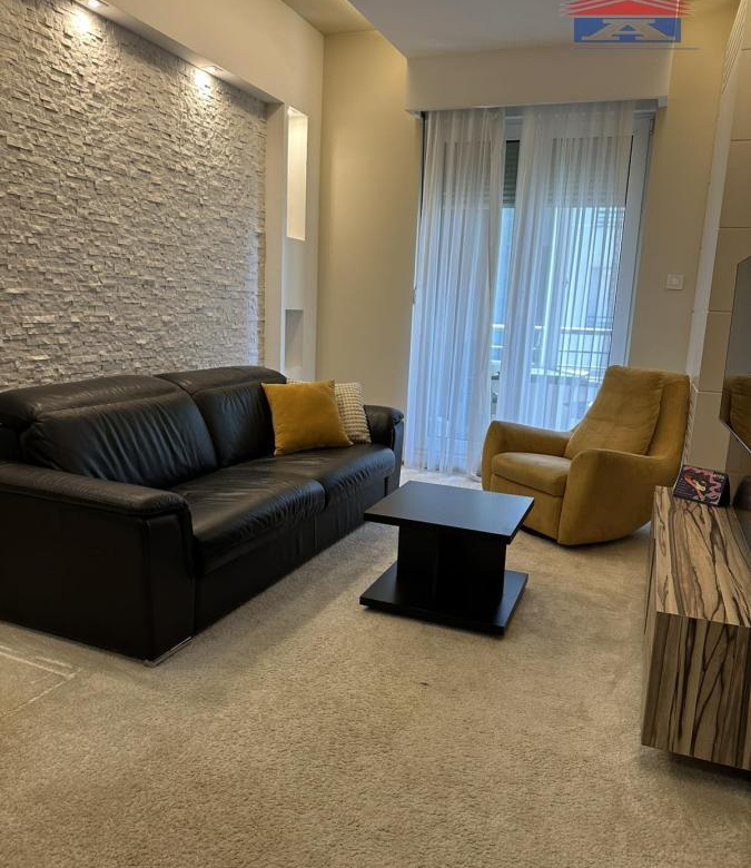 Stan Izdavanje Novi Sad  49 m2