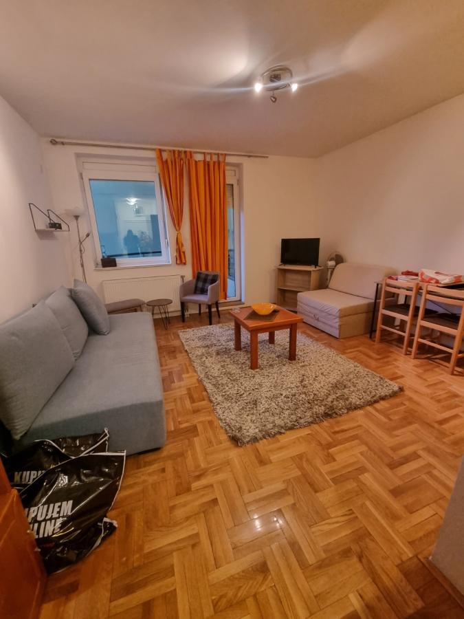 Stan Izdavanje Novi Sad  30 m2