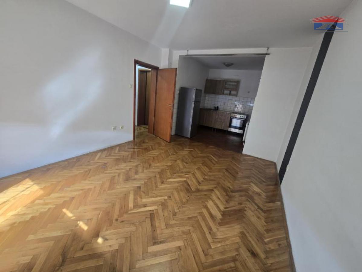 Stan Izdavanje Novi Sad  46 m2