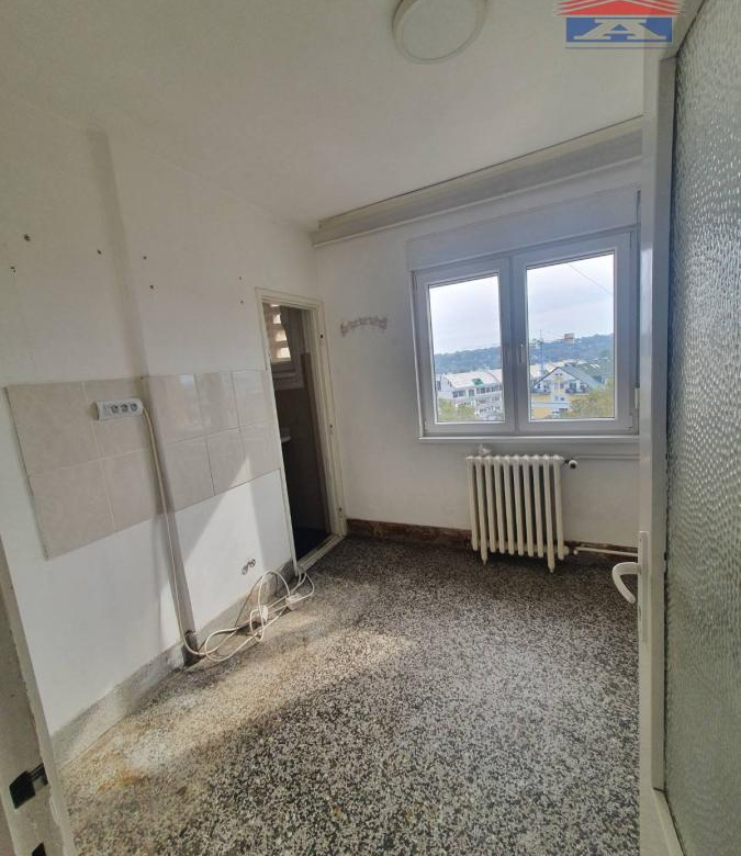 Lokal Izdavanje Novi Sad  68 m2