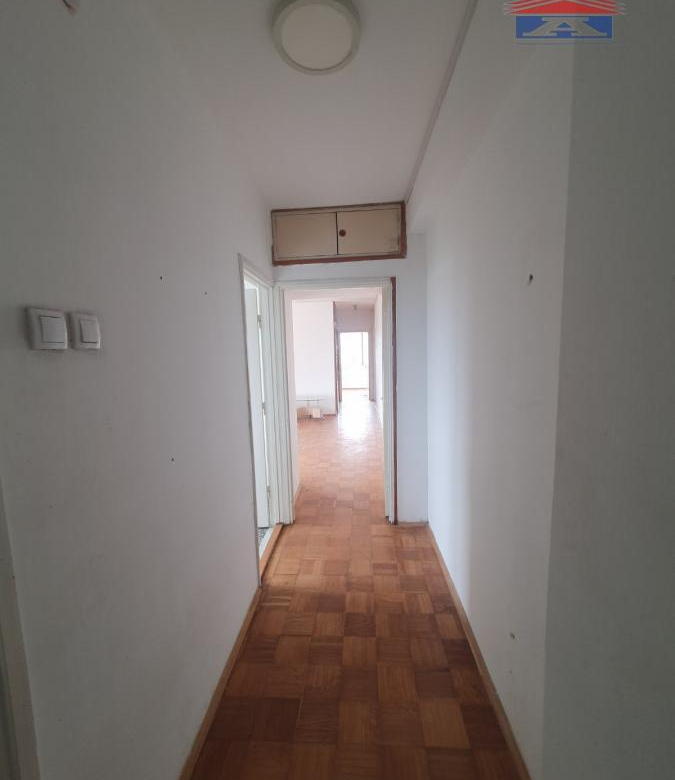 Lokal Izdavanje Novi Sad  68 m2