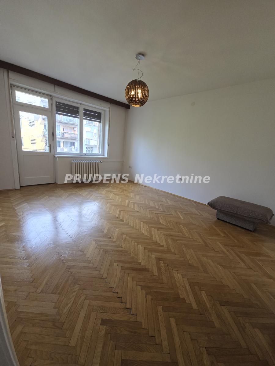 Stan Izdavanje Beograd Stan Izdavanje Beograd Kraljice Natalije 72 m2