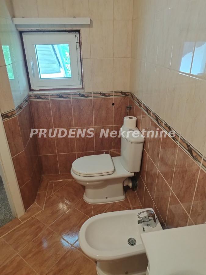 Stan Izdavanje Beograd  100 m2