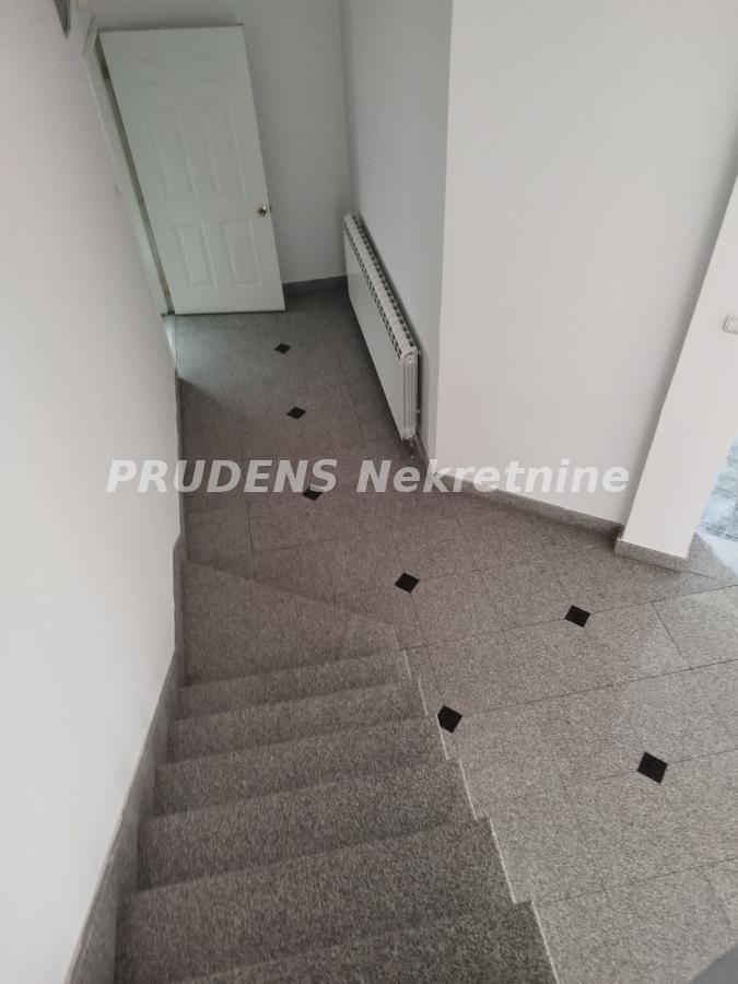 Stan Izdavanje Beograd  100 m2