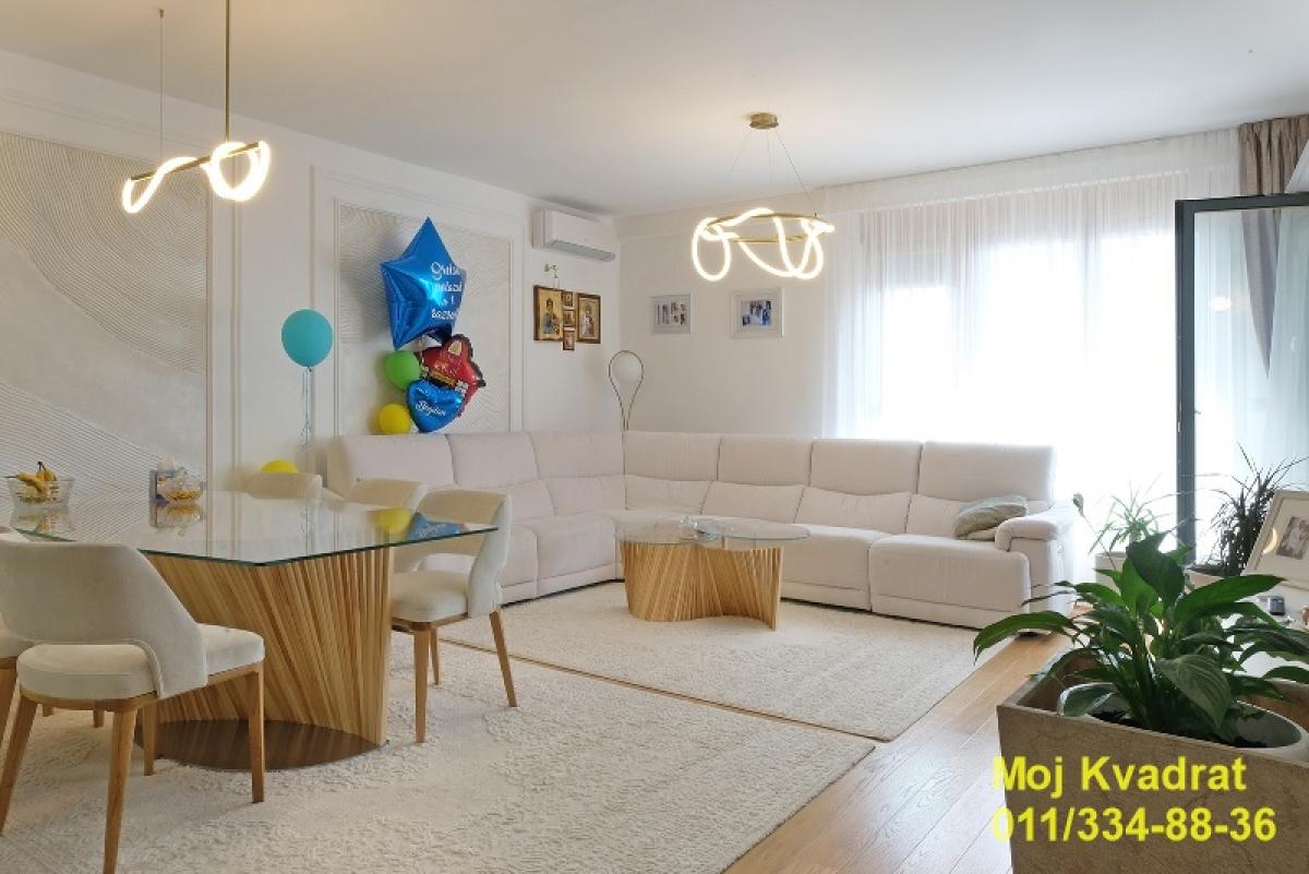 Stan Prodaja Beograd Blok 65 140 m2