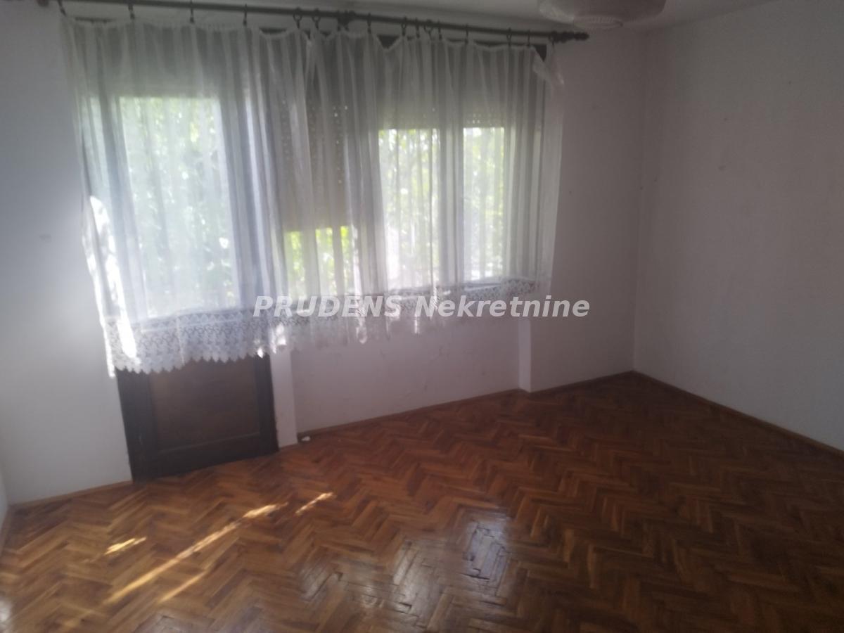 Kuća Prodaja Beograd Kuća Prodaja Beograd Bečmen 150 m2