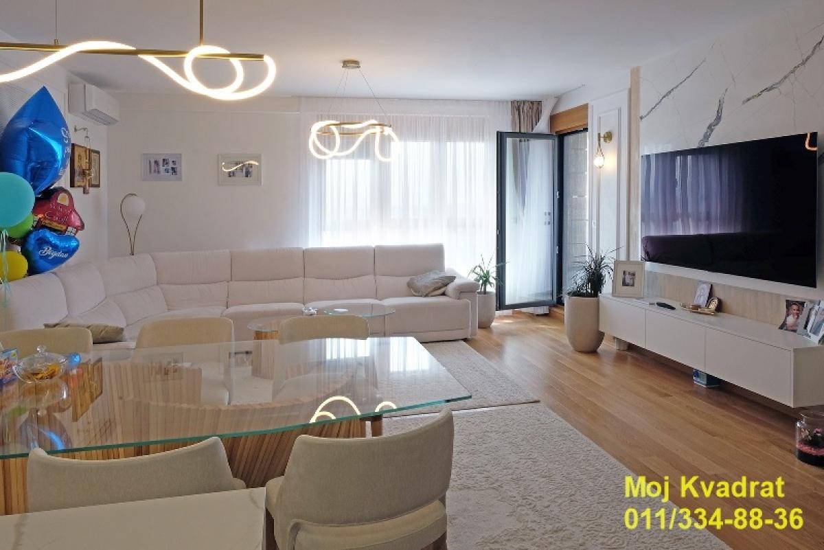 Stan Prodaja Beograd Blok 65 140 m2