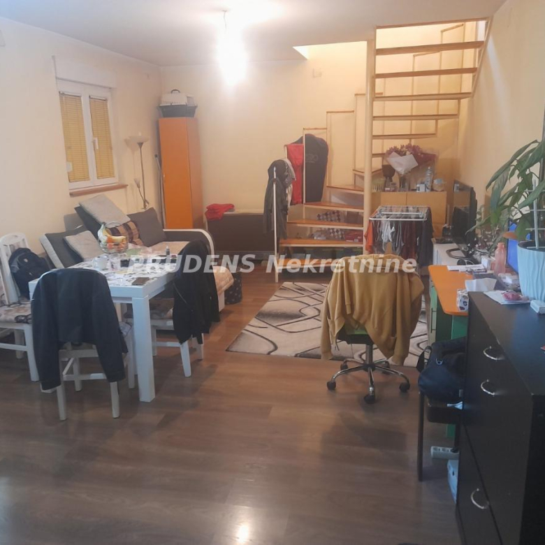 Kuća Prodaja Beograd  80 m2