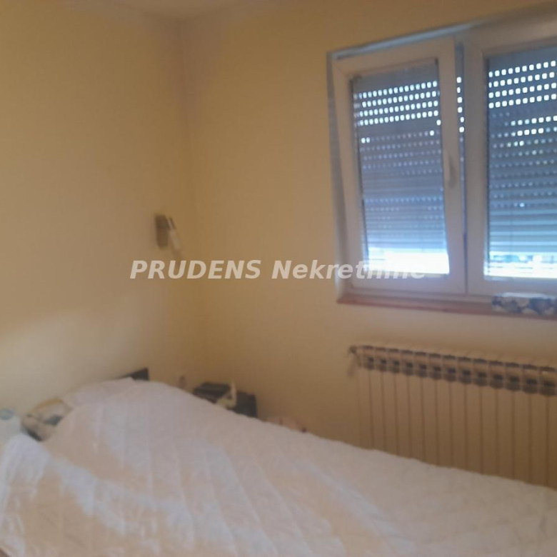 Kuća Prodaja Beograd  80 m2